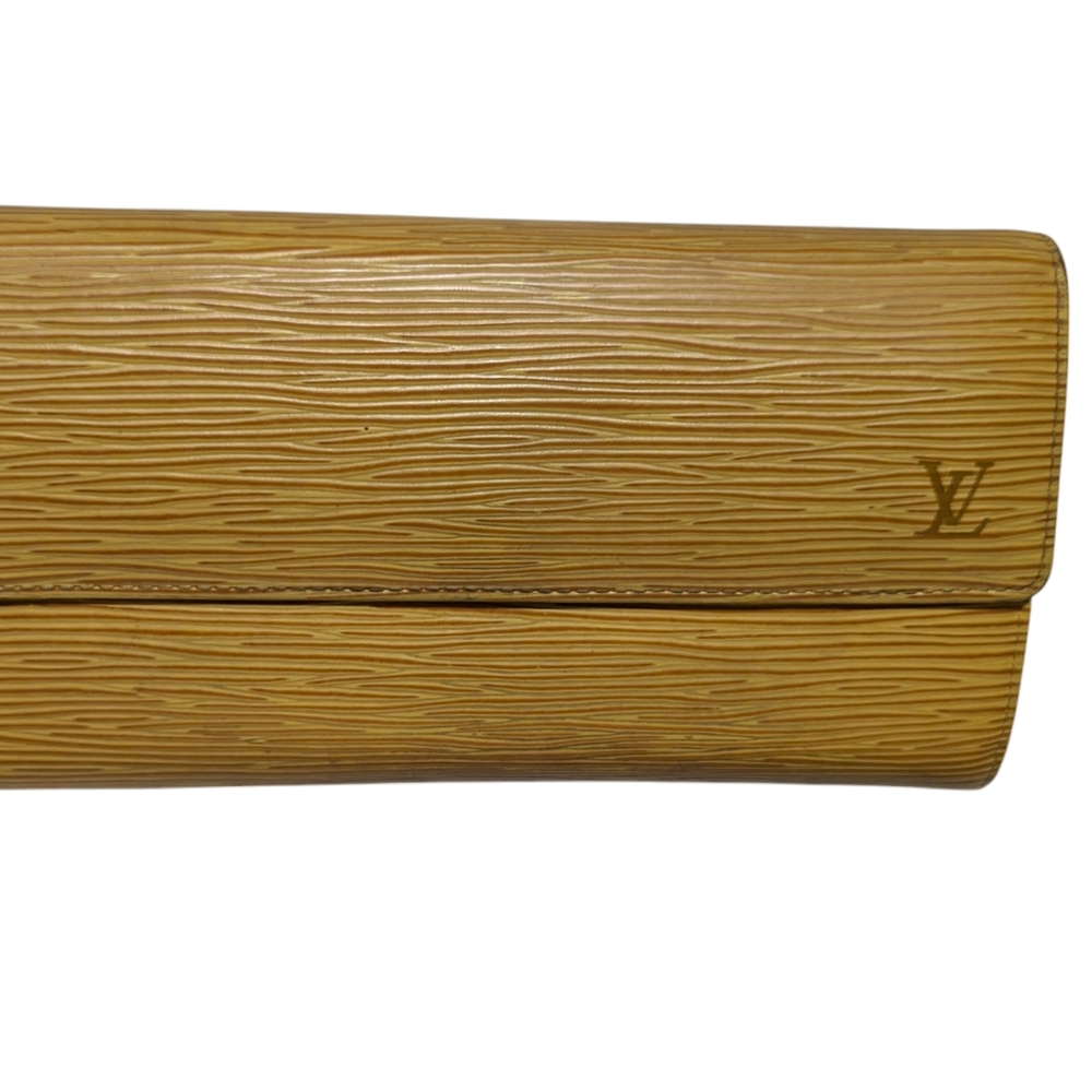Louis Vuitton Epi Leather Wallet Firm Already Discounted View 3